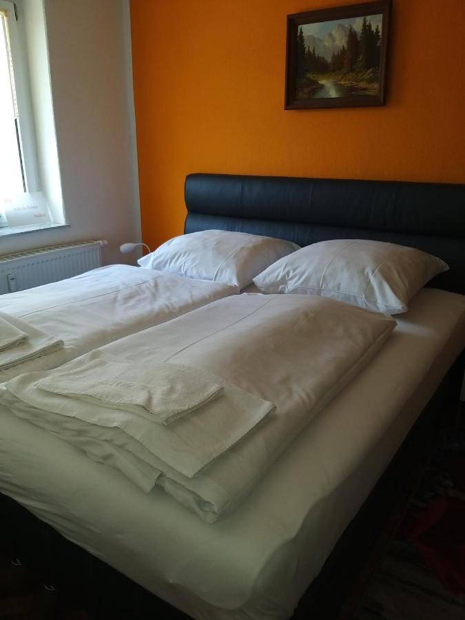 Pension Schlosswache-Zerbst Экстерьер фото