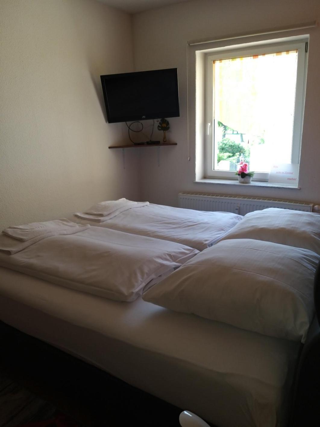 Pension Schlosswache-Zerbst Экстерьер фото
