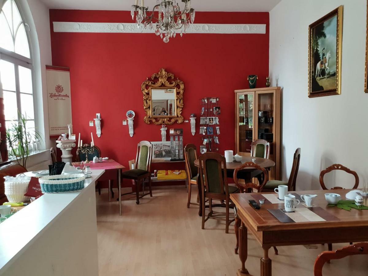 Pension Schlosswache-Zerbst Экстерьер фото